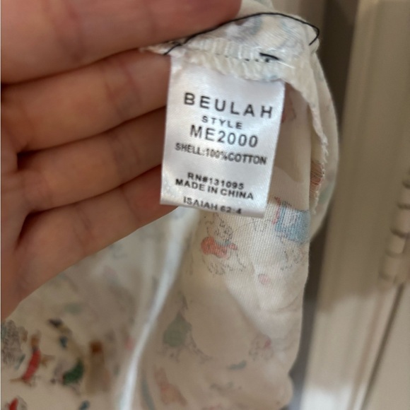 Beulah Cream Casual Button Down Shirt with Nature-Inspired Design - Picture 3 of 3